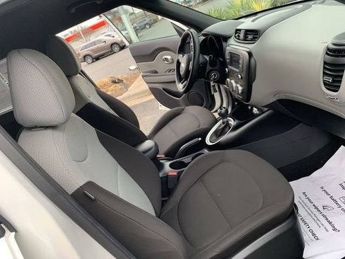 Used 2019 Kia Soul image 14