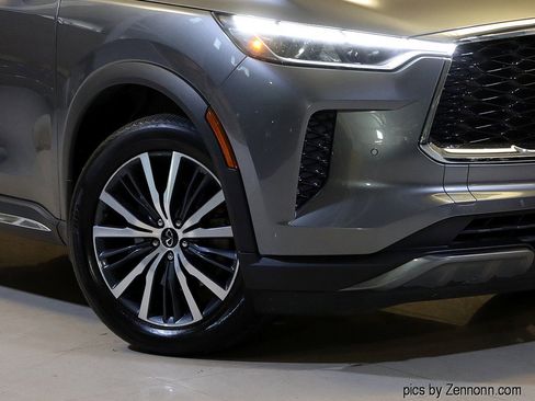 Used 2023 INFINITI QX60 Sensory w/ Cargo Package image 3