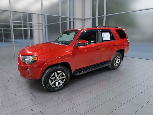 Certified 2020 Toyota 4Runner TRD Off-Road Premium image 4