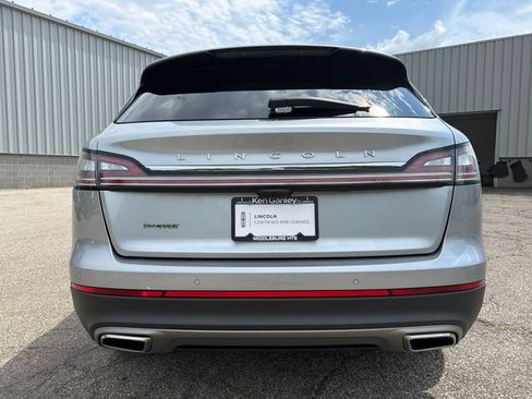 Used 2022 Lincoln Nautilus AWD w/ Premium Package image 8