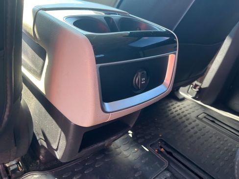 Used 2024 Kia Carnival EX FWD image 26