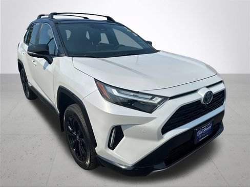 Used 2023 Toyota RAV4 XSE AWD/4WD image 6
