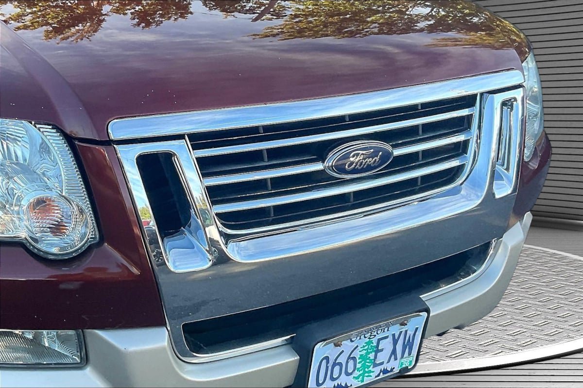 Used 2009 Ford Explorer Eddie Bauer AWD/4WD image 32