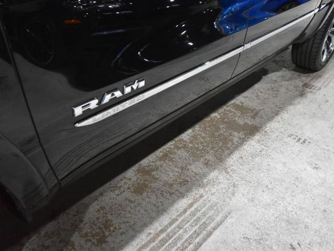 Used 2019 RAM 1500 Limited AWD/4WD image 6