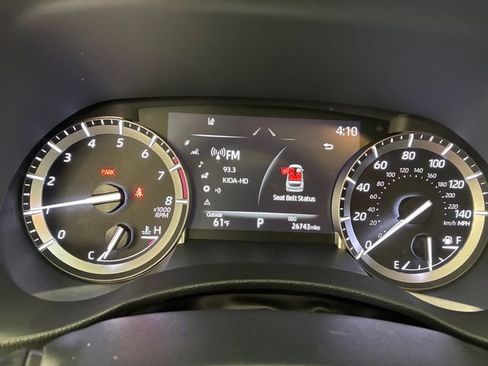 Used 2022 Toyota Highlander XLE AWD/4WD image 25