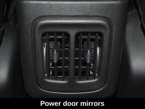 Used 2018 Jeep Compass Limited w/ Navigation Group AWD/4WD image 31