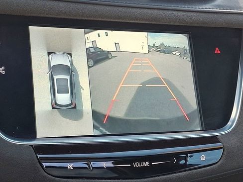 Used 2017 Cadillac XT5 Platinum w/ Driver Assist Package image 18