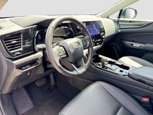 Used 2025 Lexus NX 250 FWD w/ Cold Area Package image 10