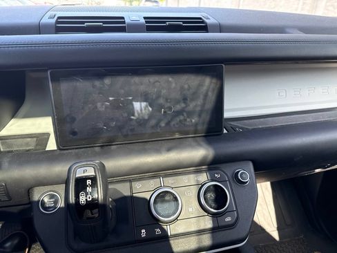Used 2022 Land Rover Defender 110 X-Dynamic HSE AWD/4WD image 12