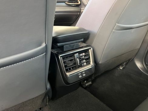 Used 2025 Toyota Crown XLE image 24