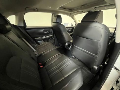 Used 2024 Honda HR-V EX-L image 12