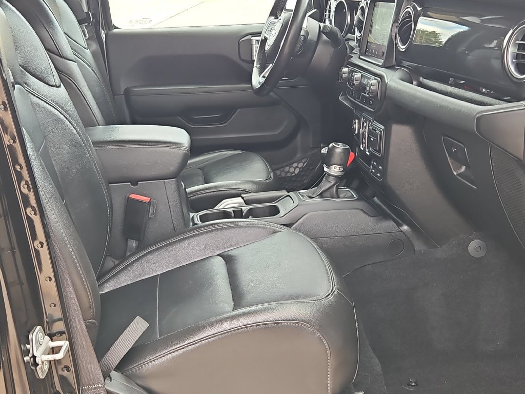 Used 2021 Jeep Wrangler Unlimited Sahara AWD/4WD image 29