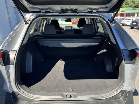 Used 2025 Toyota RAV4 XLE AWD/4WD image 10