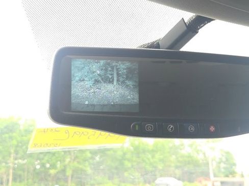 Used 2011 Chevrolet Traverse LT w/ Personal Connectivity Package FWD image 29