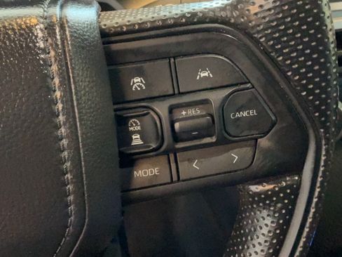 Used 2025 Toyota Tacoma SR5 RWD image 17
