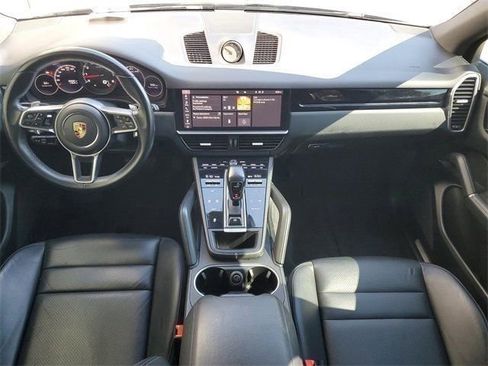 Used 2021 Porsche Cayenne image 36