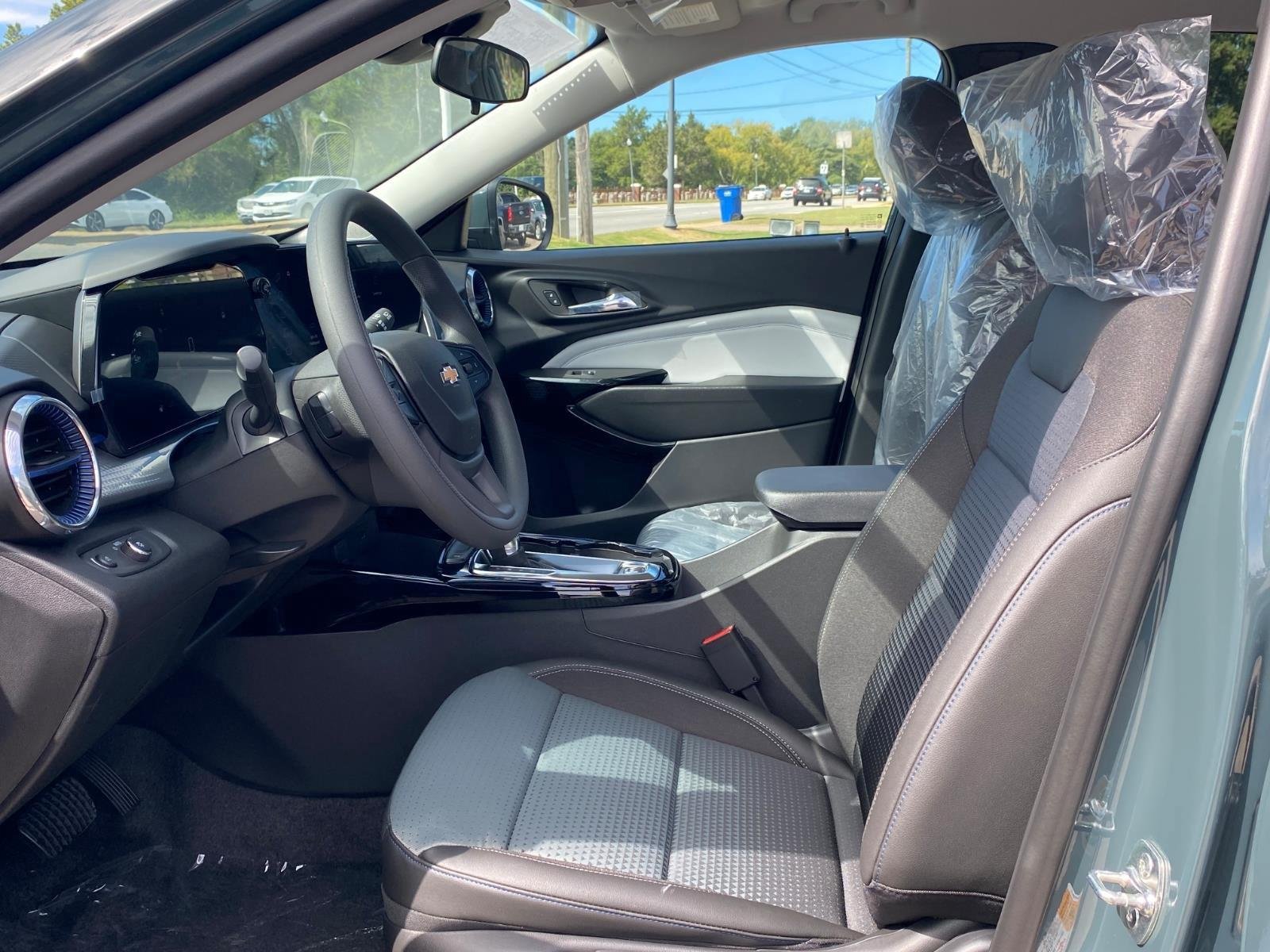 New 2026 Chevrolet Trax LT FWD image 13