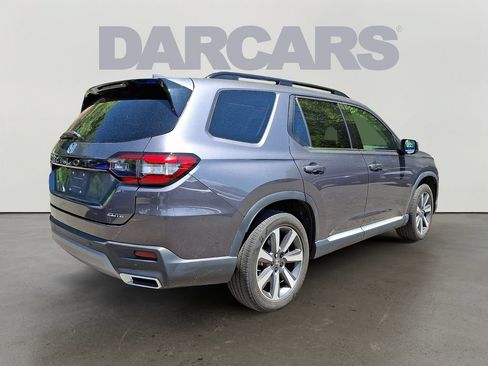 Used 2025 Honda Pilot Elite image 6