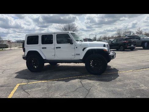 Used 2025 Jeep Wrangler Sahara w/ Safety Group image 25