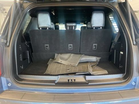 Used 2019 Ford Expedition XLT w/ Equipment Group 202A AWD/4WD image 8