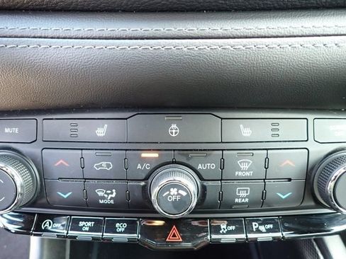 Used 2022 Dodge Durango GT w/ Blacktop Package AWD/4WD image 23