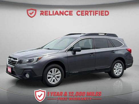 Used 2019 Subaru Outback 2.5i Premium w/ Popular Package #2 AWD/4WD image 2