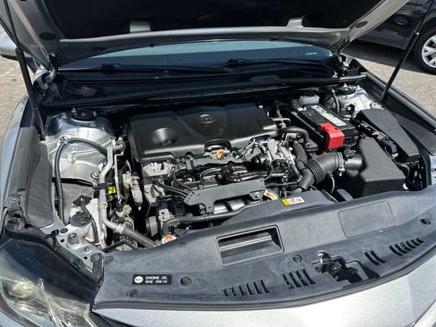 Used 2019 Toyota Camry LE FWD image 21