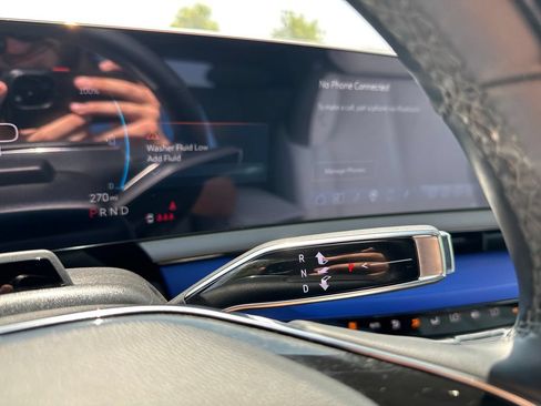 Certified 2025 Cadillac Optiq Sport 1 AWD/4WD image 28