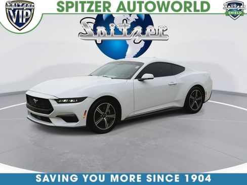 Used 2025 Ford Mustang Premium RWD image 5