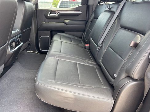 Used 2022 Chevrolet Silverado 1500 LTZ w/ LTZ Premium Package AWD/4WD image 14