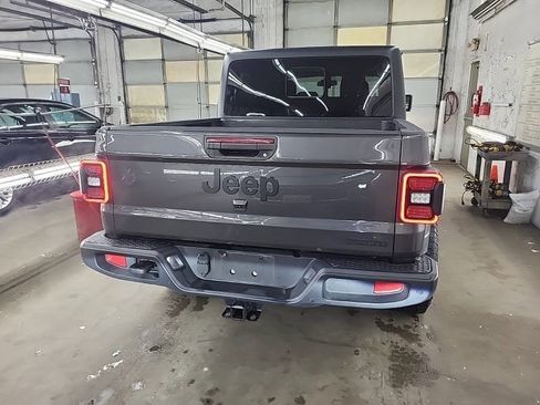 Used 2021 Jeep Gladiator Sport image 5