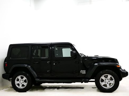 Used 2020 Jeep Wrangler Unlimited Sport S image 4