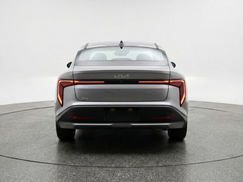 Used 2025 Kia K4 LXS image 7