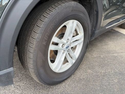 Used 2024 Ford Explorer XLT w/ Equipment Group 202A AWD/4WD image 6