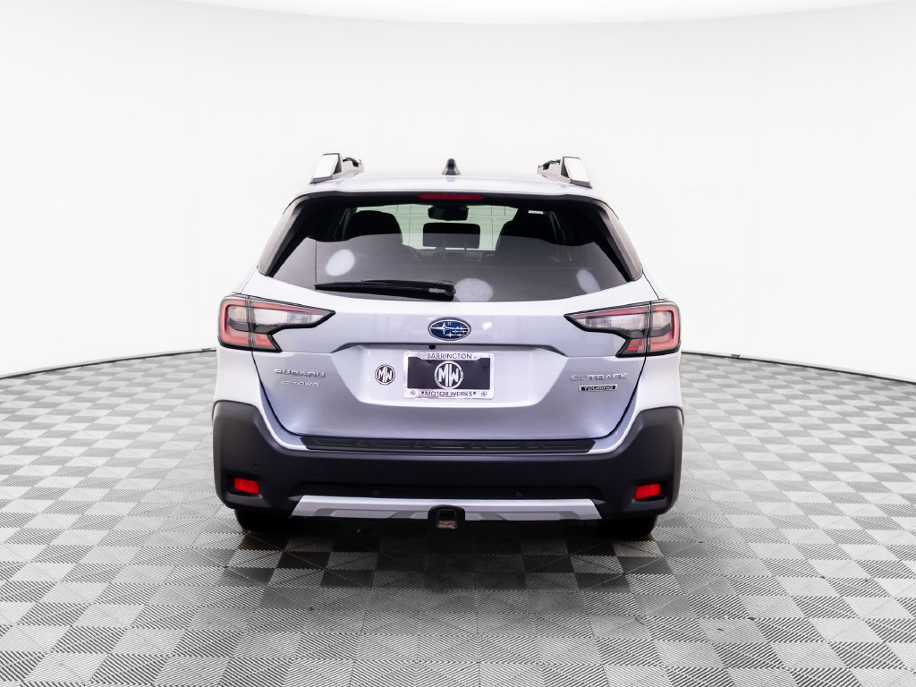 Used 2024 Subaru Outback Touring AWD/4WD image 5