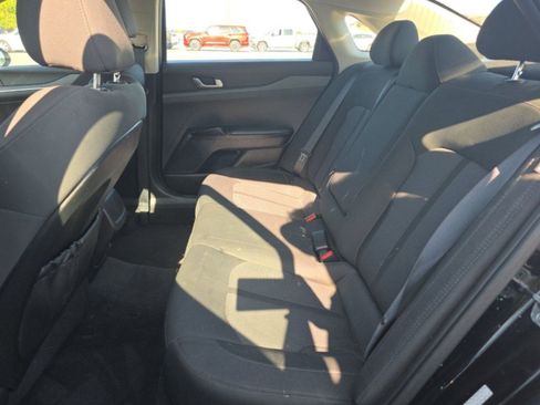 Used 2022 Kia K5 LXS FWD image 8