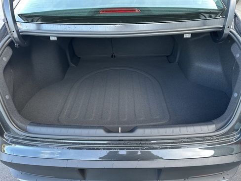 New 2025 Kia K4 LXS image 17