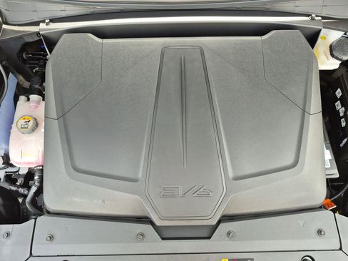 New 2025 Kia EV6 Light w/ Light LR Technology Package image 16