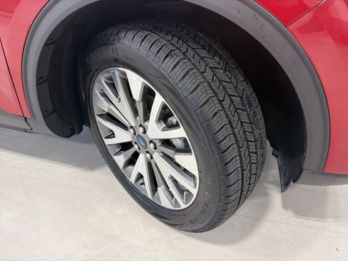 Used 2022 Ford Escape Titanium AWD/4WD image 14