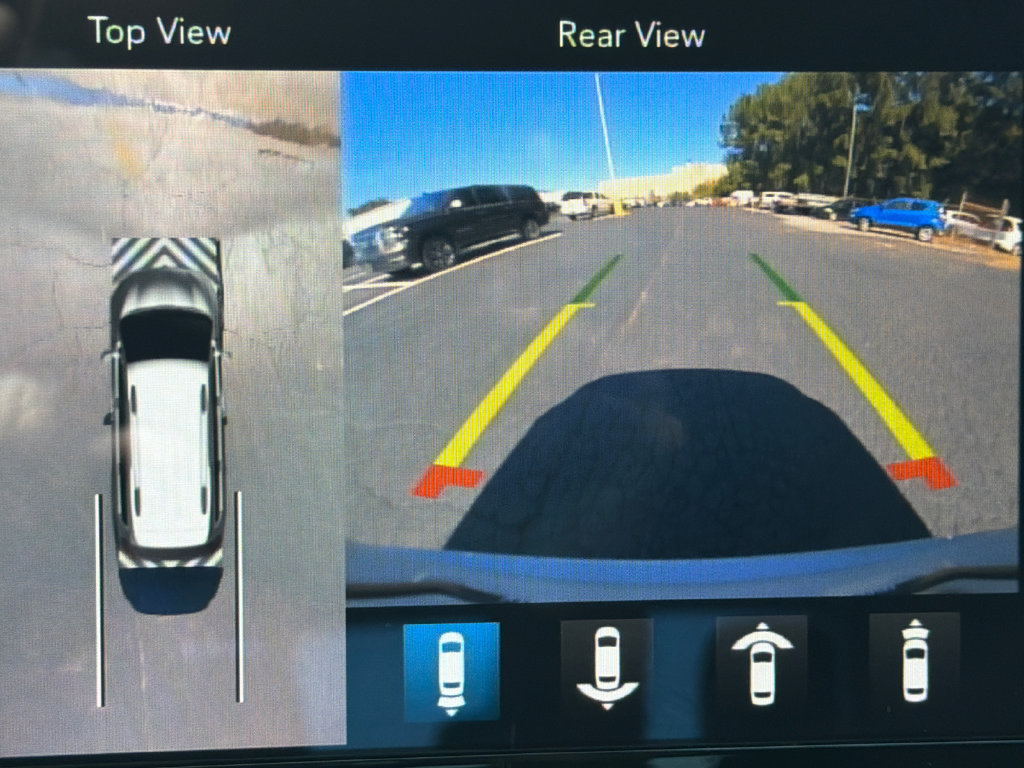 Used 2020 Chrysler Pacifica Limited w/ Advanced Safetytec Group FWD image 33