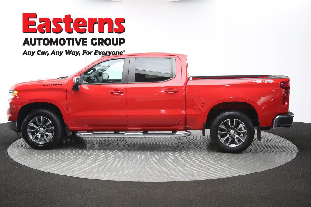 Used 2022 Chevrolet Silverado 1500 LT w/ Convenience Package II AWD/4WD image 62