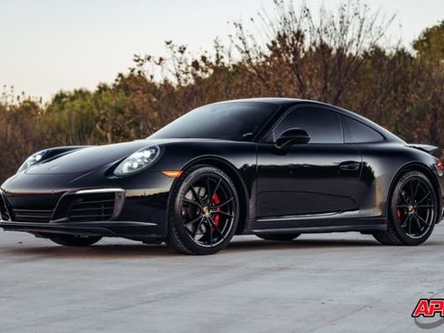 Used 2019 Porsche 911 Carrera 4S image 38