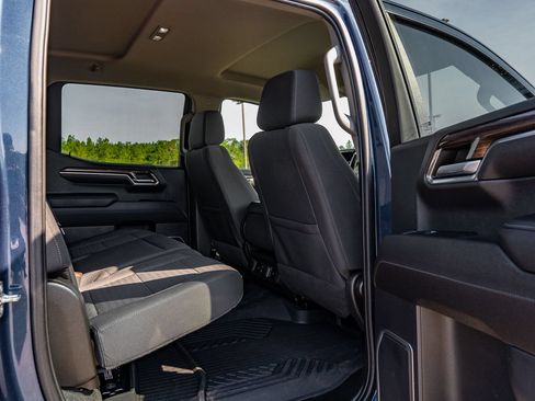 Used 2023 Chevrolet Silverado 1500 RST AWD/4WD image 13