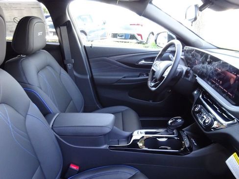 New 2026 Buick Envista Sport Touring w/ Convenience I Package FWD image 15