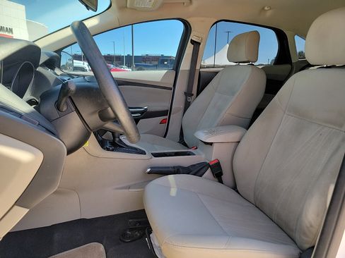Used 2016 Ford Focus SE FWD image 12