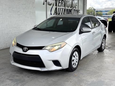 Used 2015 Toyota Corolla L image 2