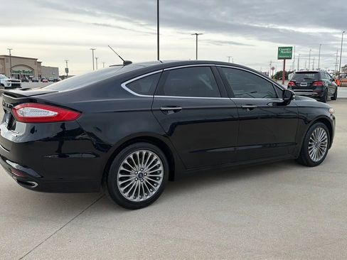Used 2016 Ford Fusion Titanium FWD image 22