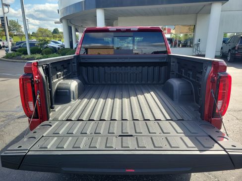 Used 2024 GMC Sierra 1500 Denali w/ Denali Reserve Package AWD/4WD image 7