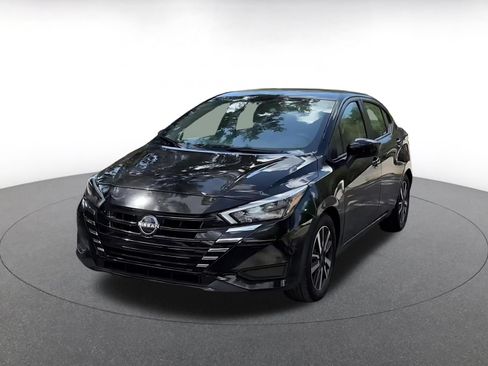 Used 2025 Nissan Versa SV FWD image 5