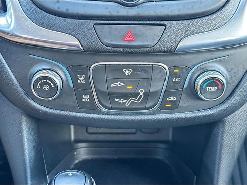 Used 2020 Chevrolet Equinox LT image 15